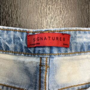 Signature8 Light Jean Shorts